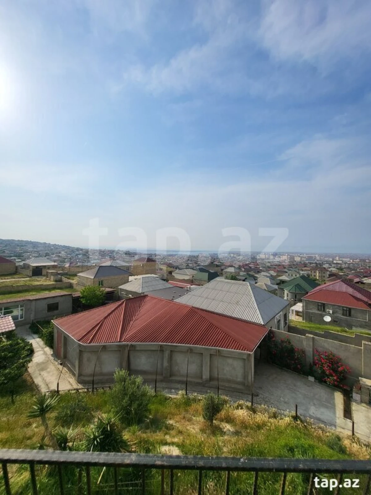 Satılır 5 otaqlı həyət evi