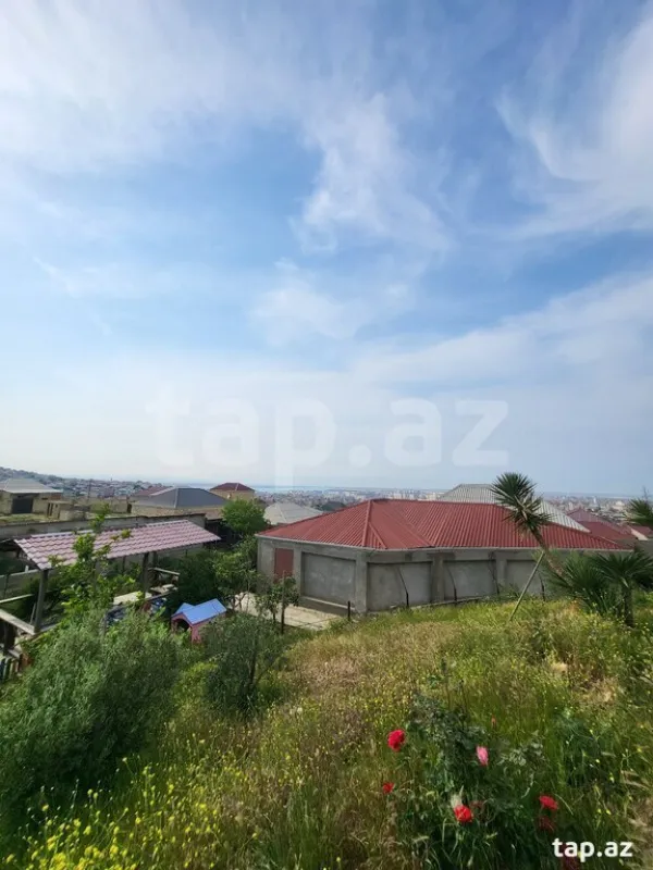 Satılır 5 otaqlı həyət evi