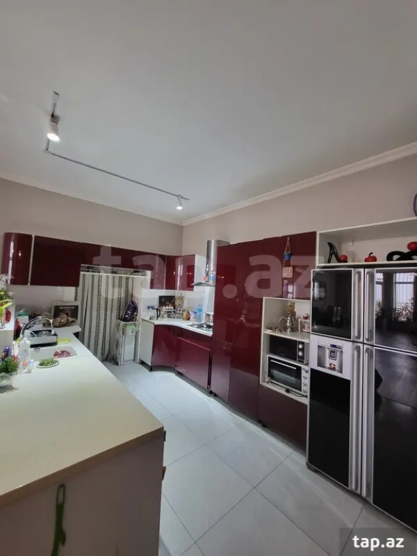 Satılır 5 otaqlı həyət evi