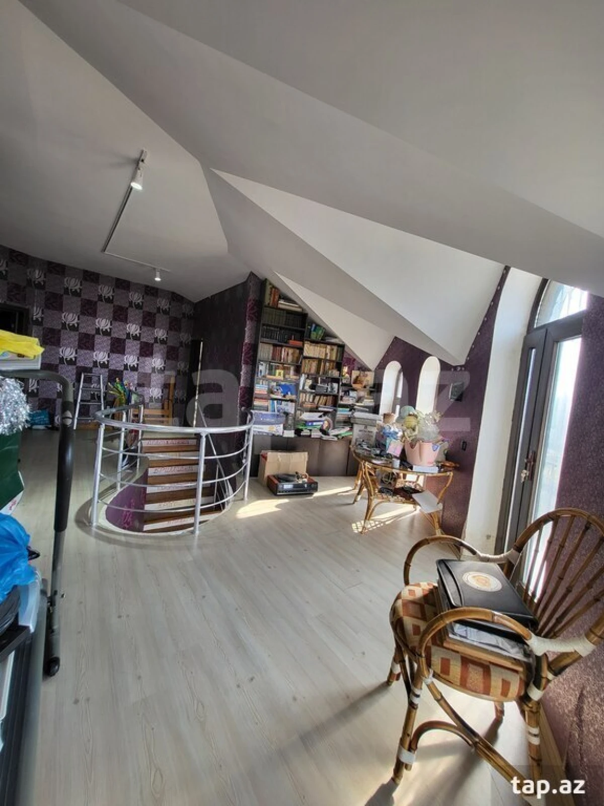 Satılır 5 otaqlı həyət evi