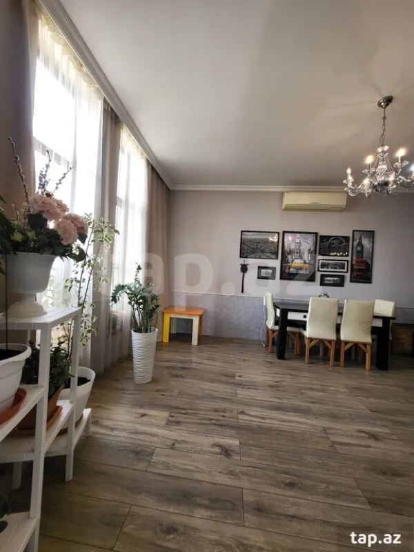 Satılır 5 otaqlı həyət evi