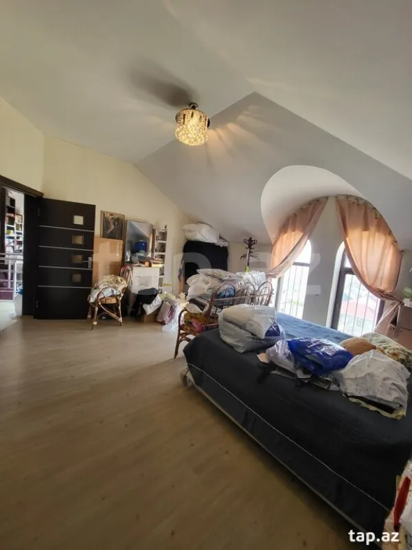 Satılır 5 otaqlı həyət evi