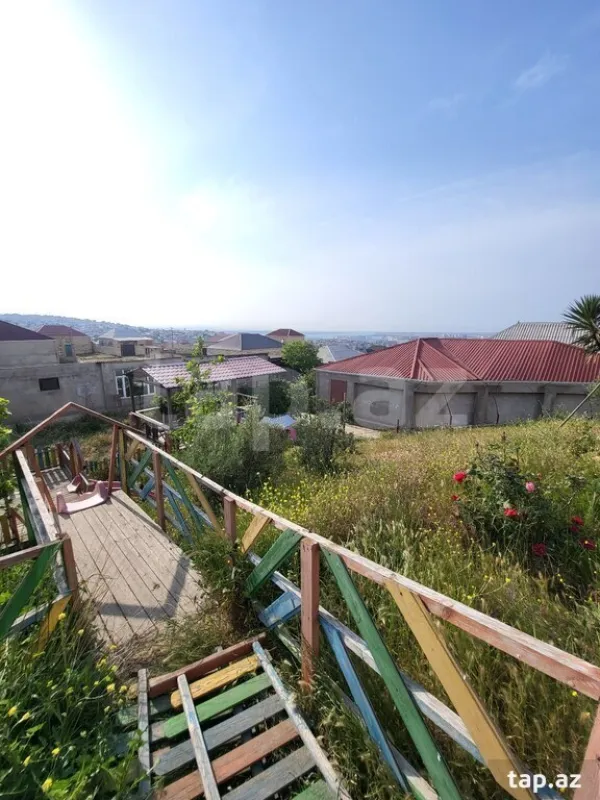 Satılır 5 otaqlı həyət evi