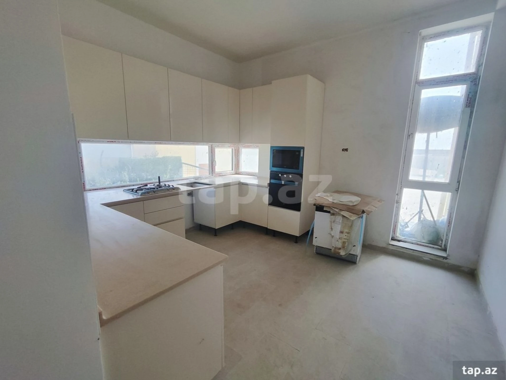 Satılır 7 otaqlı həyət evi