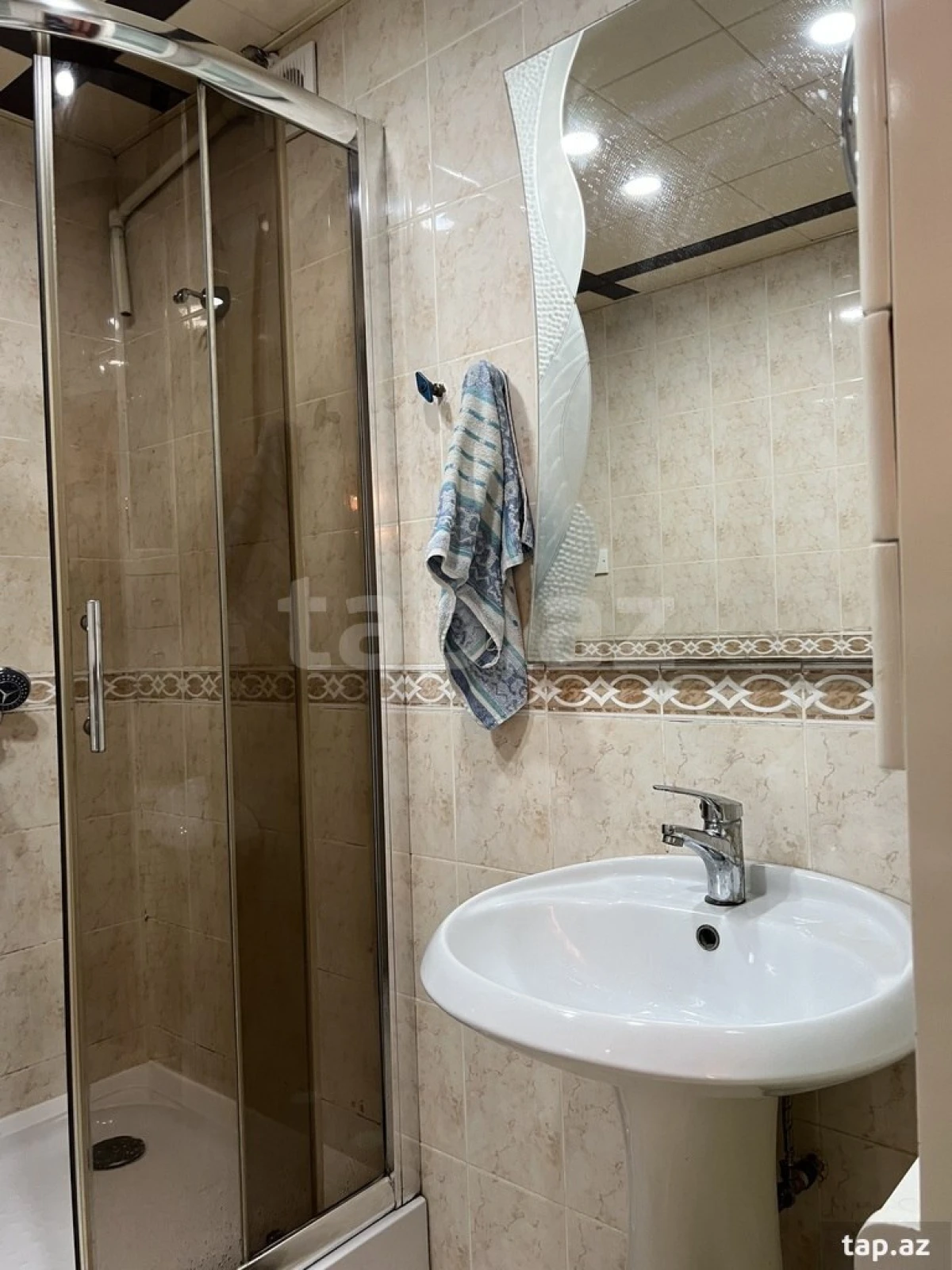 Kirayə verilir 2 otaqlı mənzil 65 m²