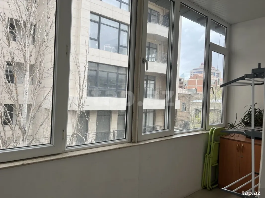 Kirayə verilir 2 otaqlı mənzil 65 m²