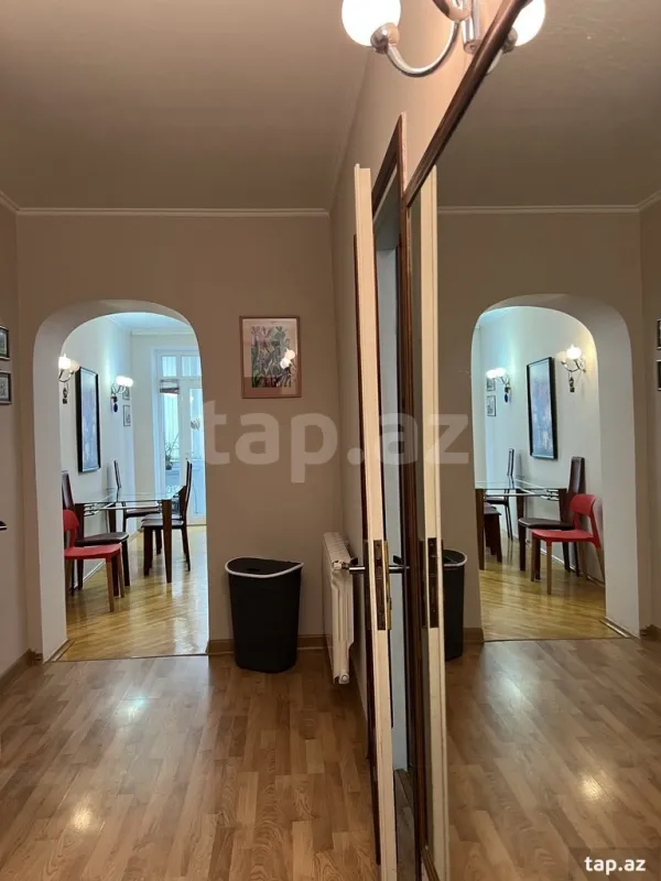 Kirayə verilir 2 otaqlı mənzil 65 m²