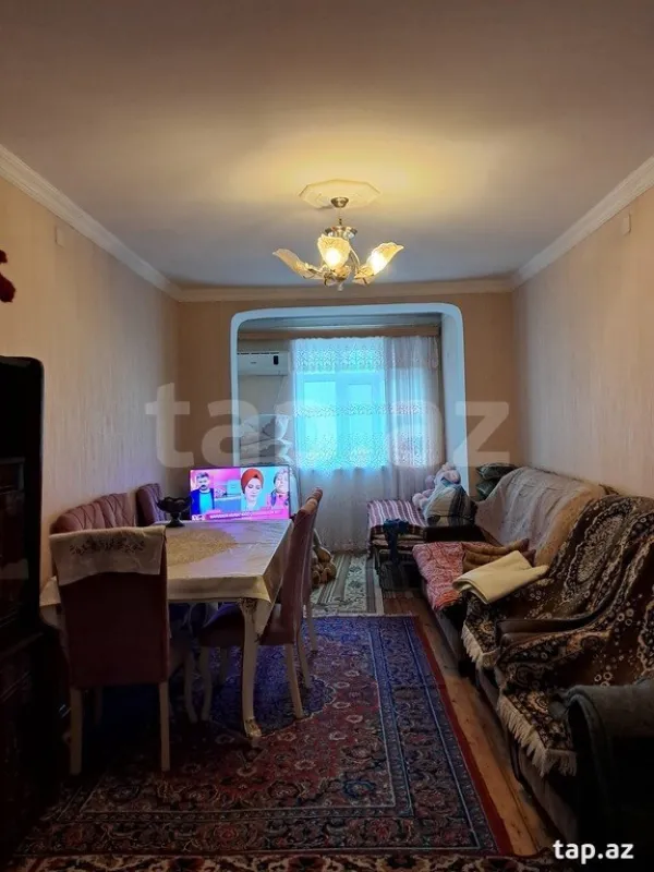 Satılır 4 otaqlı mənzil 105 m²