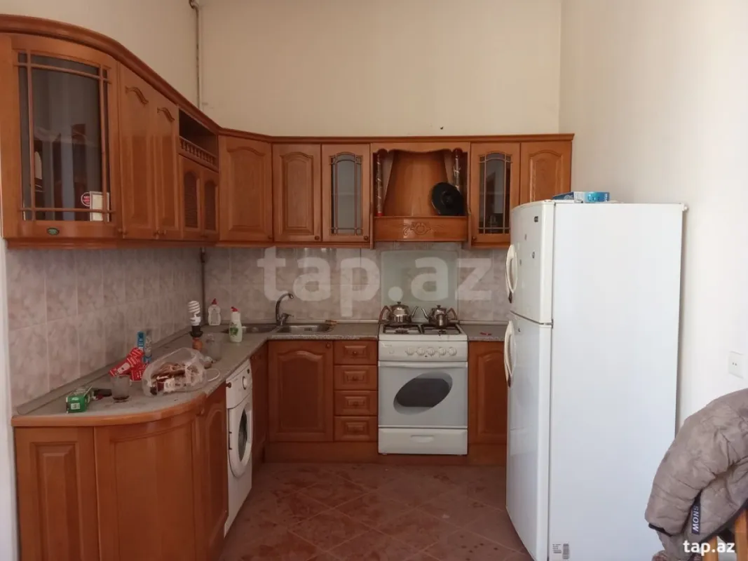 Kirayə verilir 3 otaqlı mənzil 120 m²
