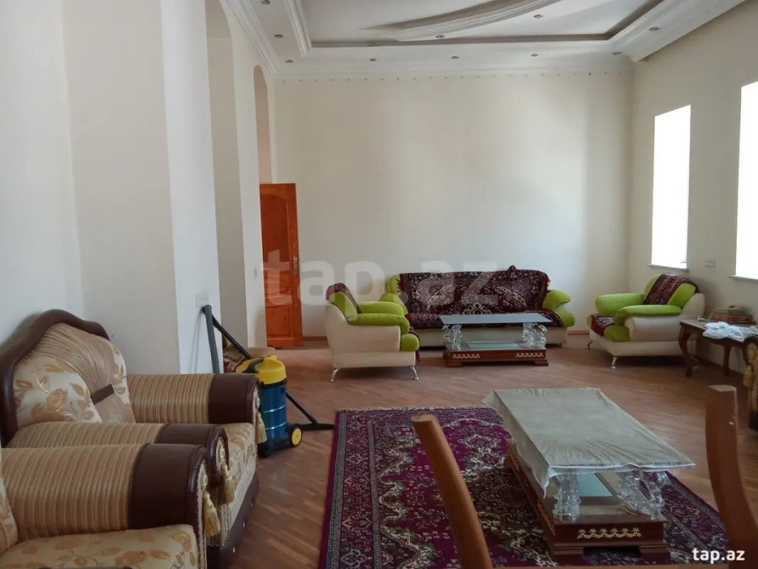 Kirayə verilir 3 otaqlı mənzil 120 m²