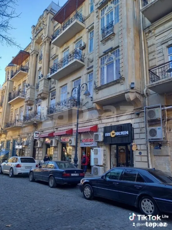 Kirayə verilir 3 otaqlı mənzil 120 m²