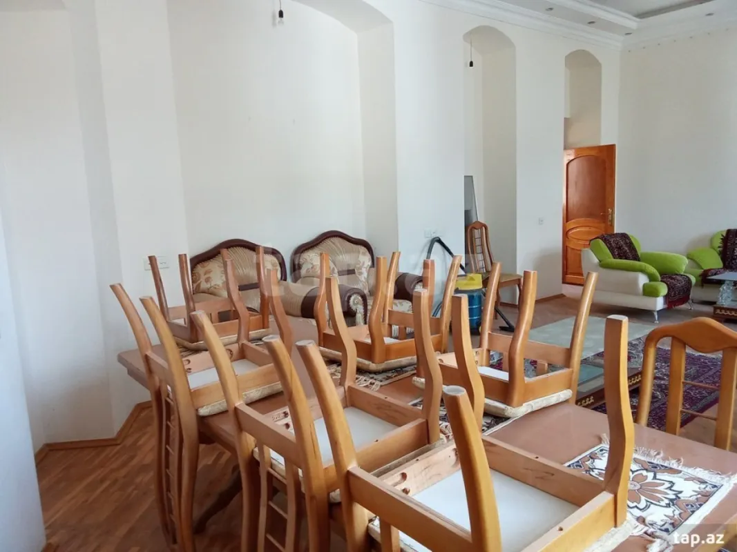 Kirayə verilir 3 otaqlı mənzil 120 m²