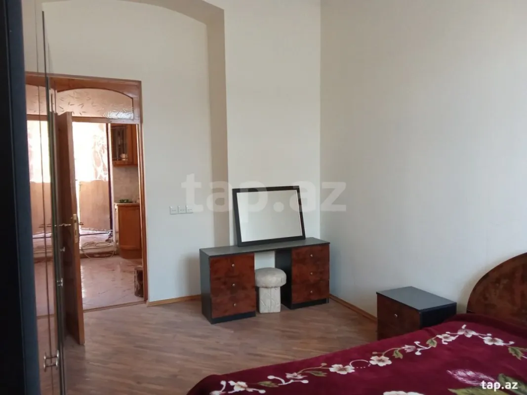 Kirayə verilir 3 otaqlı mənzil 120 m²