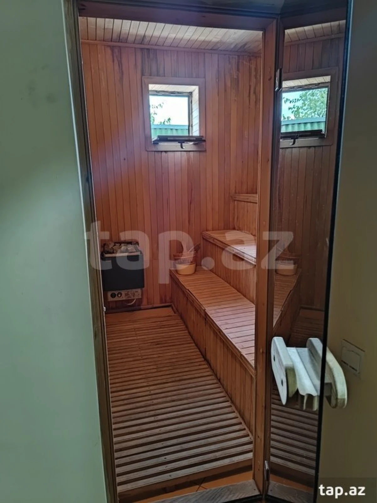 Kirayə verilir 7 otaqlı həyət evi