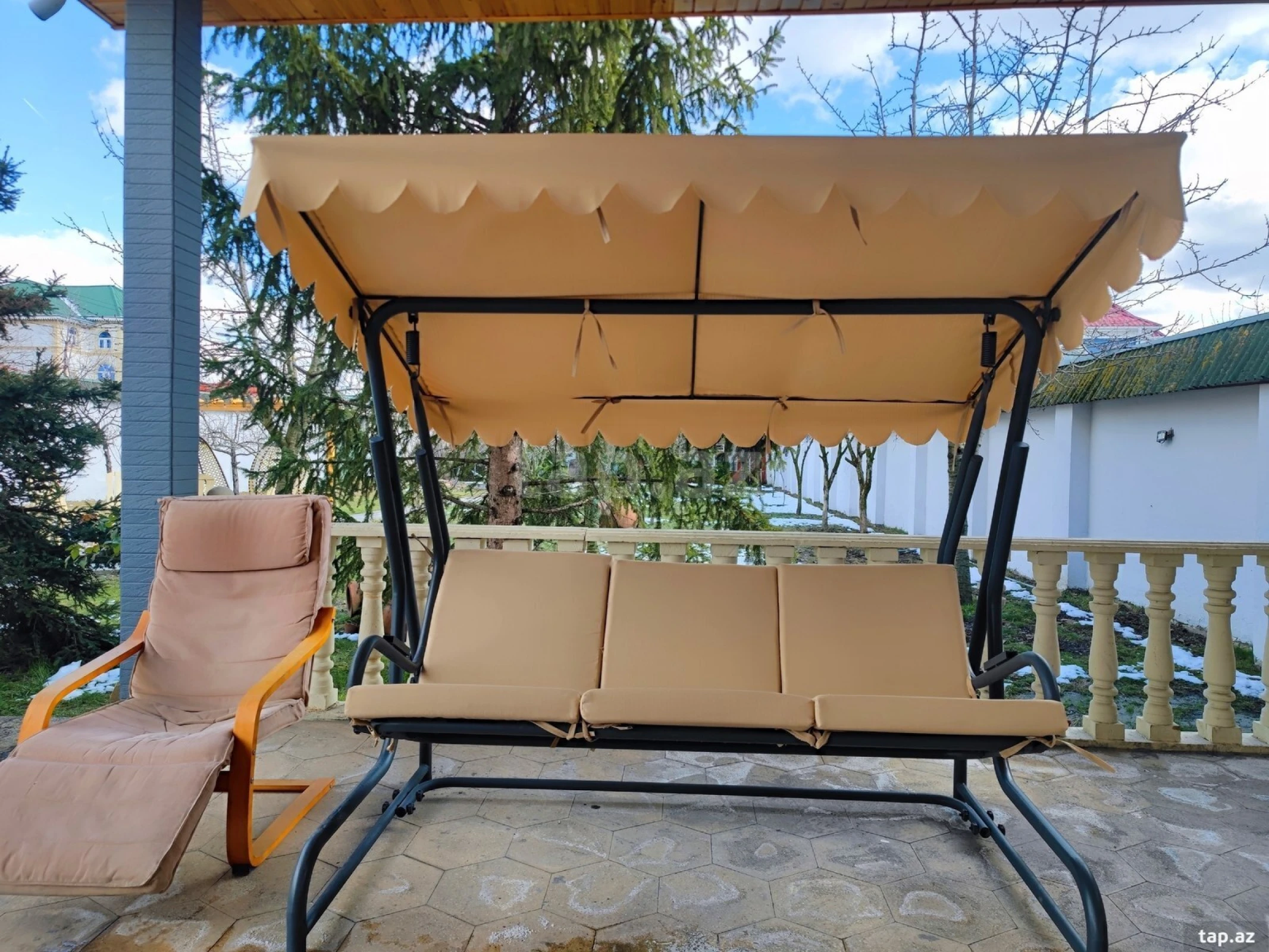 Kirayə verilir 7 otaqlı həyət evi