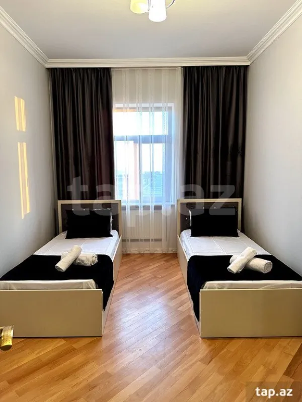 Kirayə verilir 7 otaqlı həyət evi