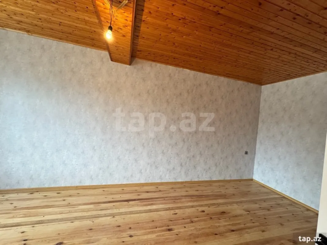 Satılır 6 otaqlı həyət evi