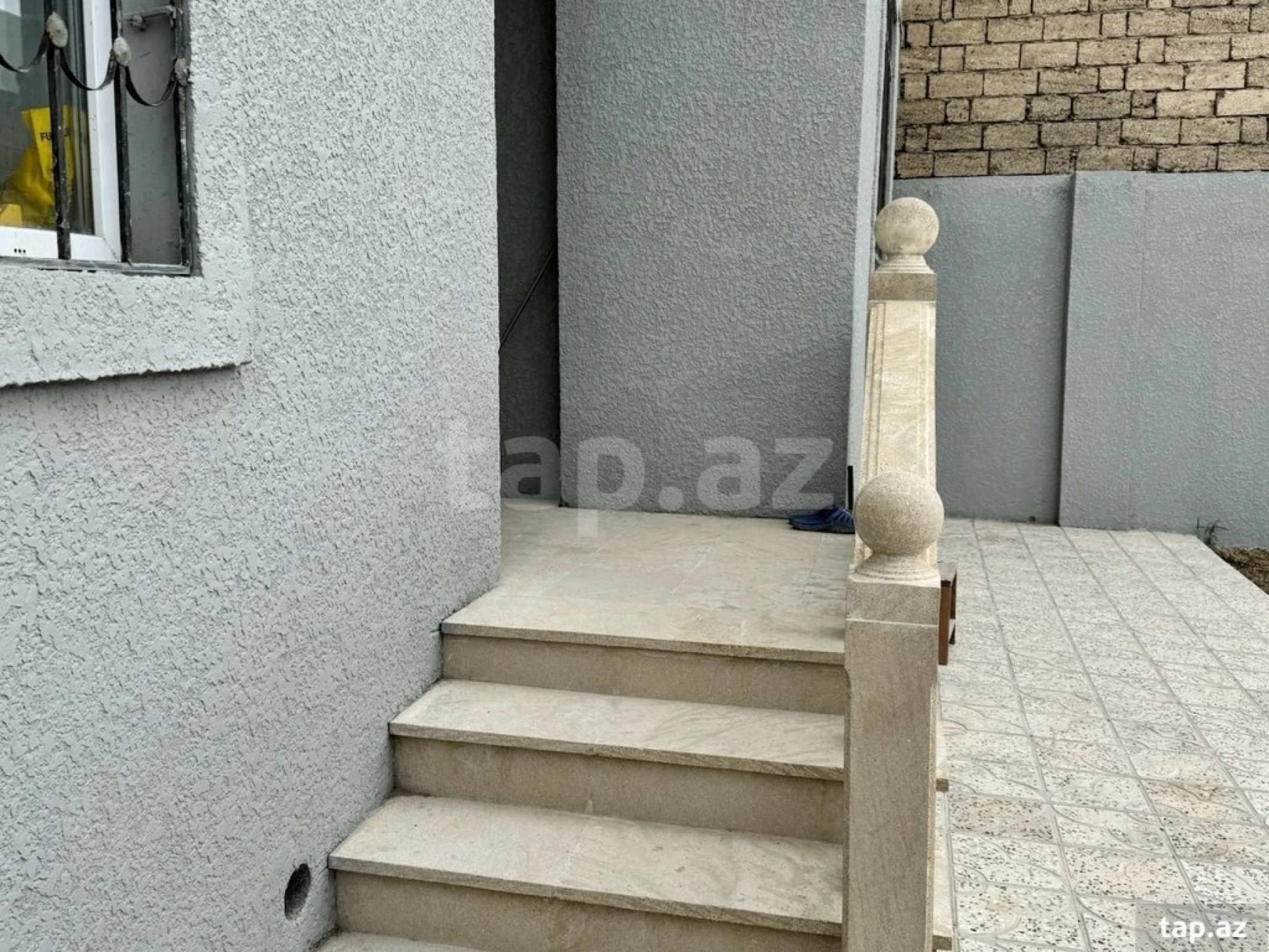 Satılır 6 otaqlı həyət evi