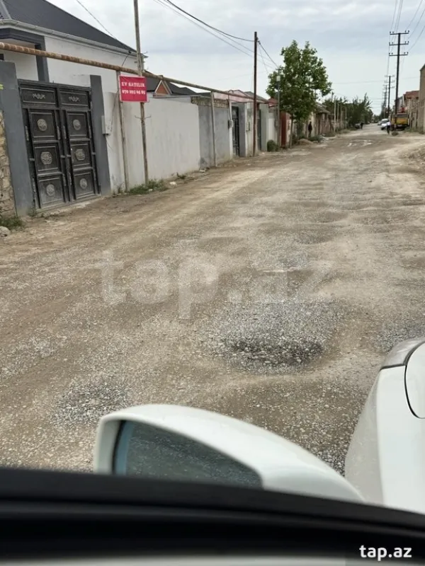 Satılır 6 otaqlı həyət evi