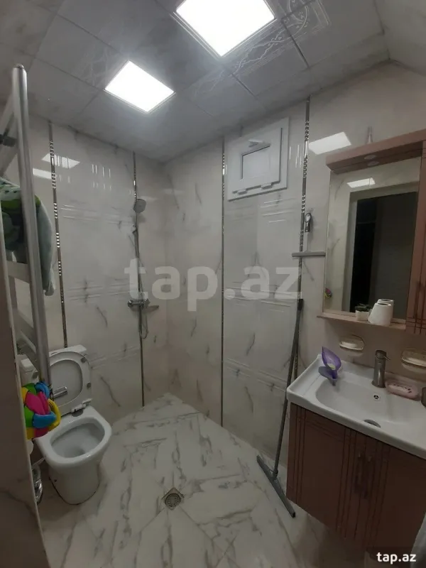Satılır 4 otaqlı həyət evi 98 m²