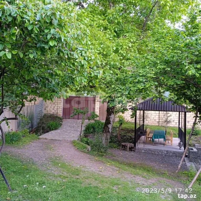 Kirayə verilir 2 otaqlı həyət evi