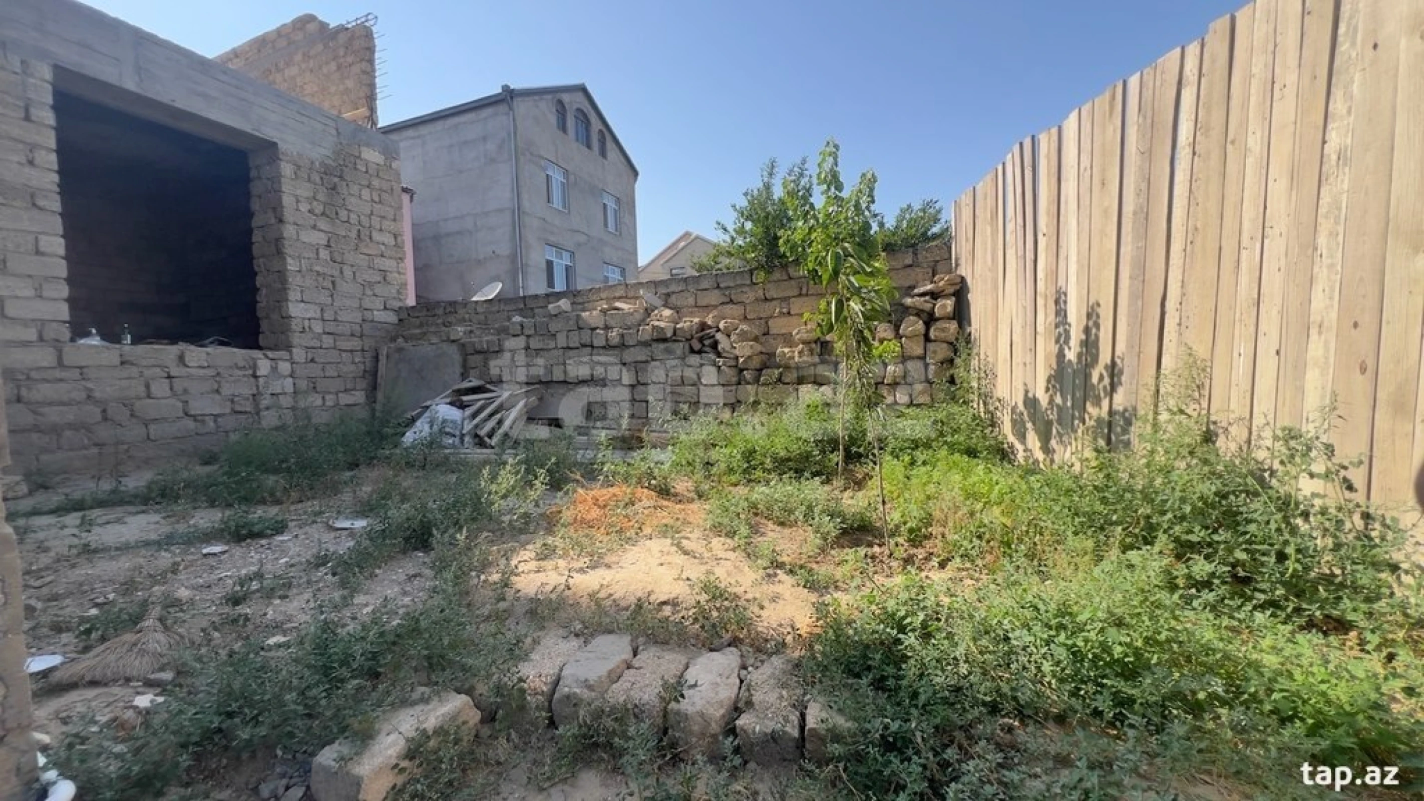 Satılır 4 otaqlı həyət evi