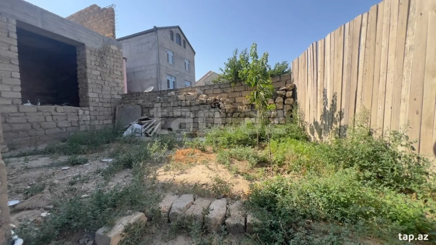 Satılır 4 otaqlı həyət evi