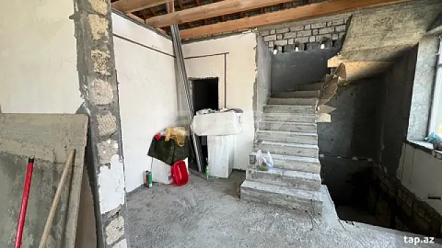 Satılır 4 otaqlı həyət evi