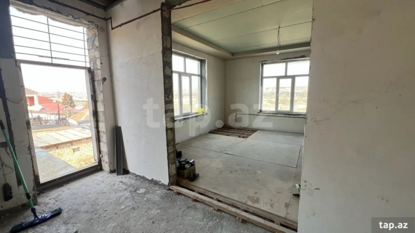 Satılır 4 otaqlı həyət evi