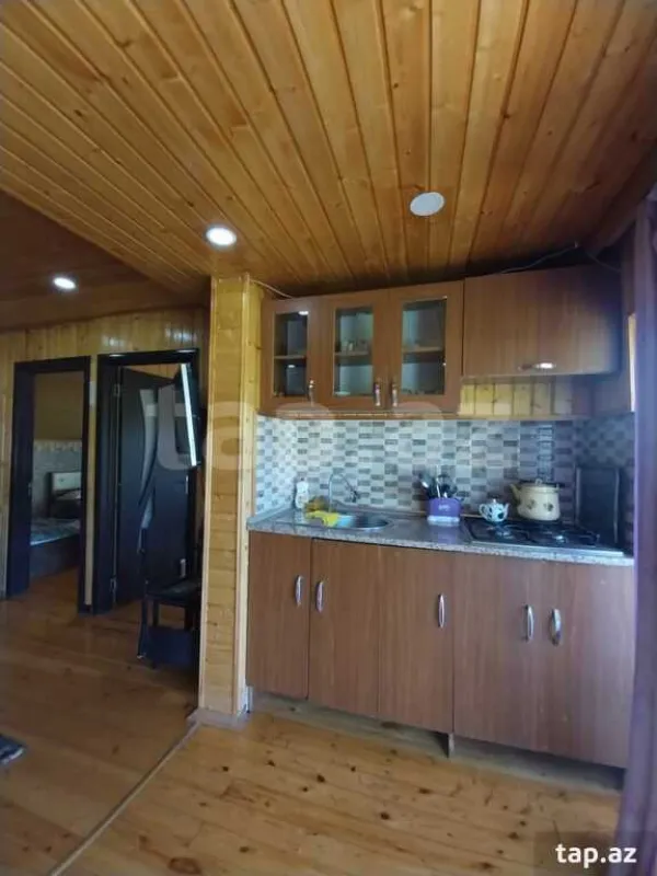 Kirayə verilir 5 otaqlı həyət evi