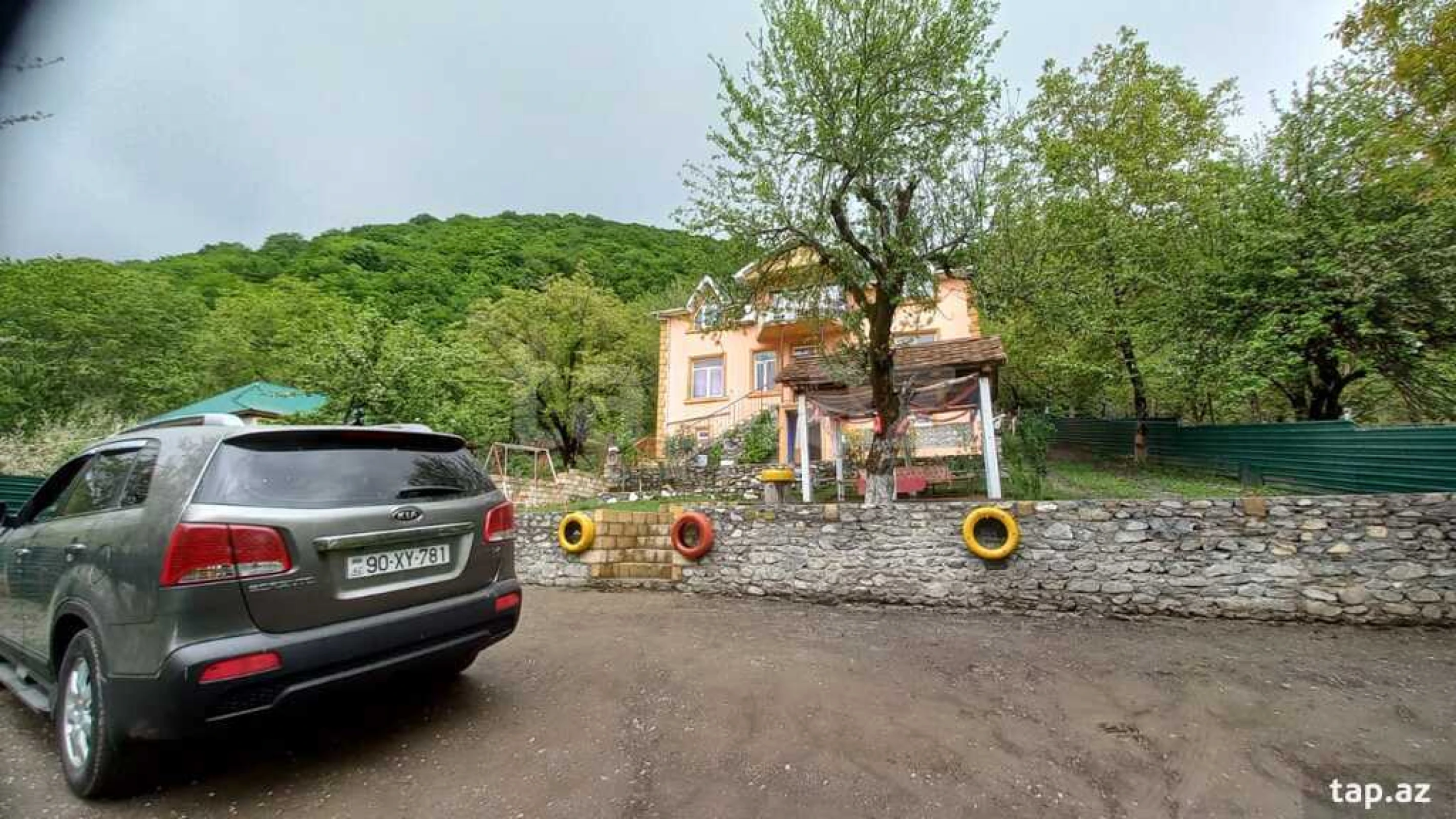 Kirayə verilir 5 otaqlı həyət evi