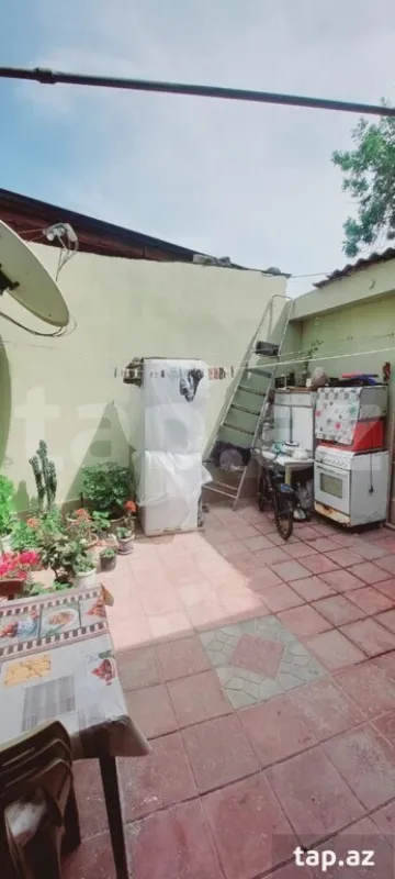Satılır 4 otaqlı həyət evi
