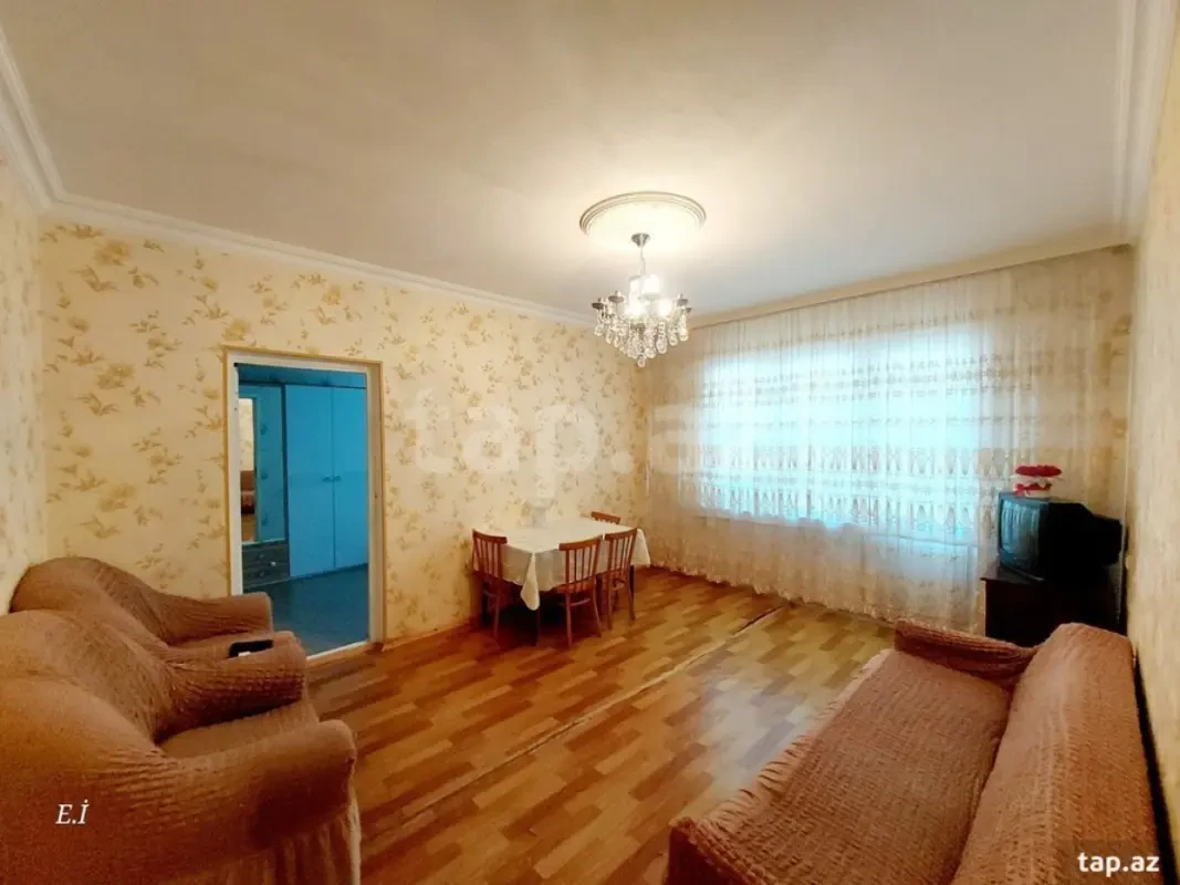 Satılır 4 otaqlı mənzil 85 m²