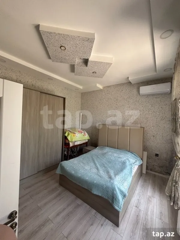 Satılır 4 otaqlı həyət evi