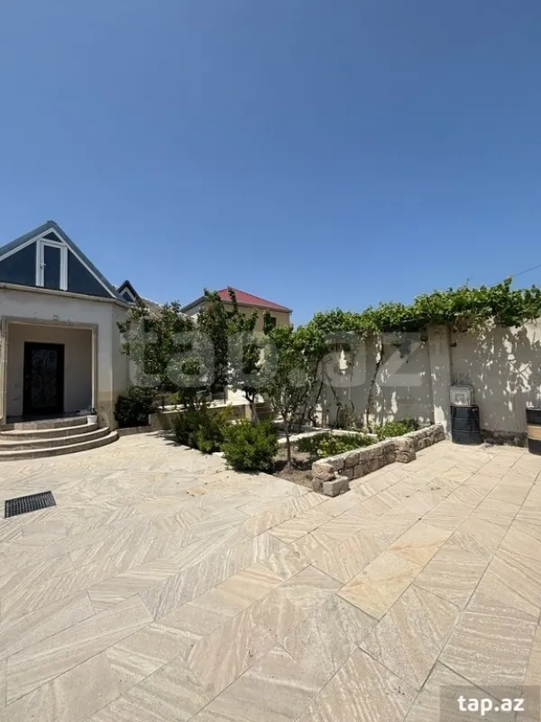 Satılır 4 otaqlı həyət evi