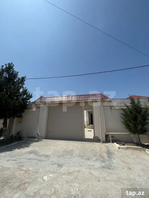 Satılır 4 otaqlı həyət evi