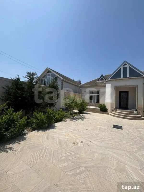 Satılır 4 otaqlı həyət evi