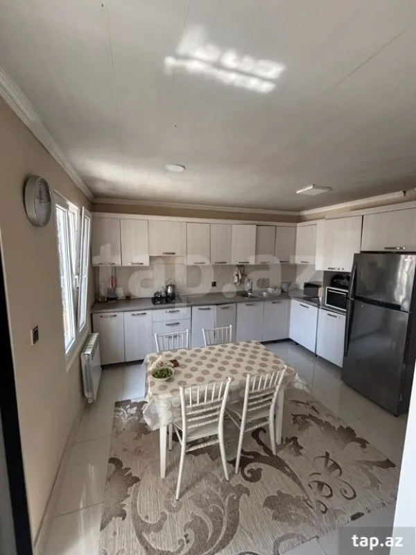 Satılır 4 otaqlı həyət evi