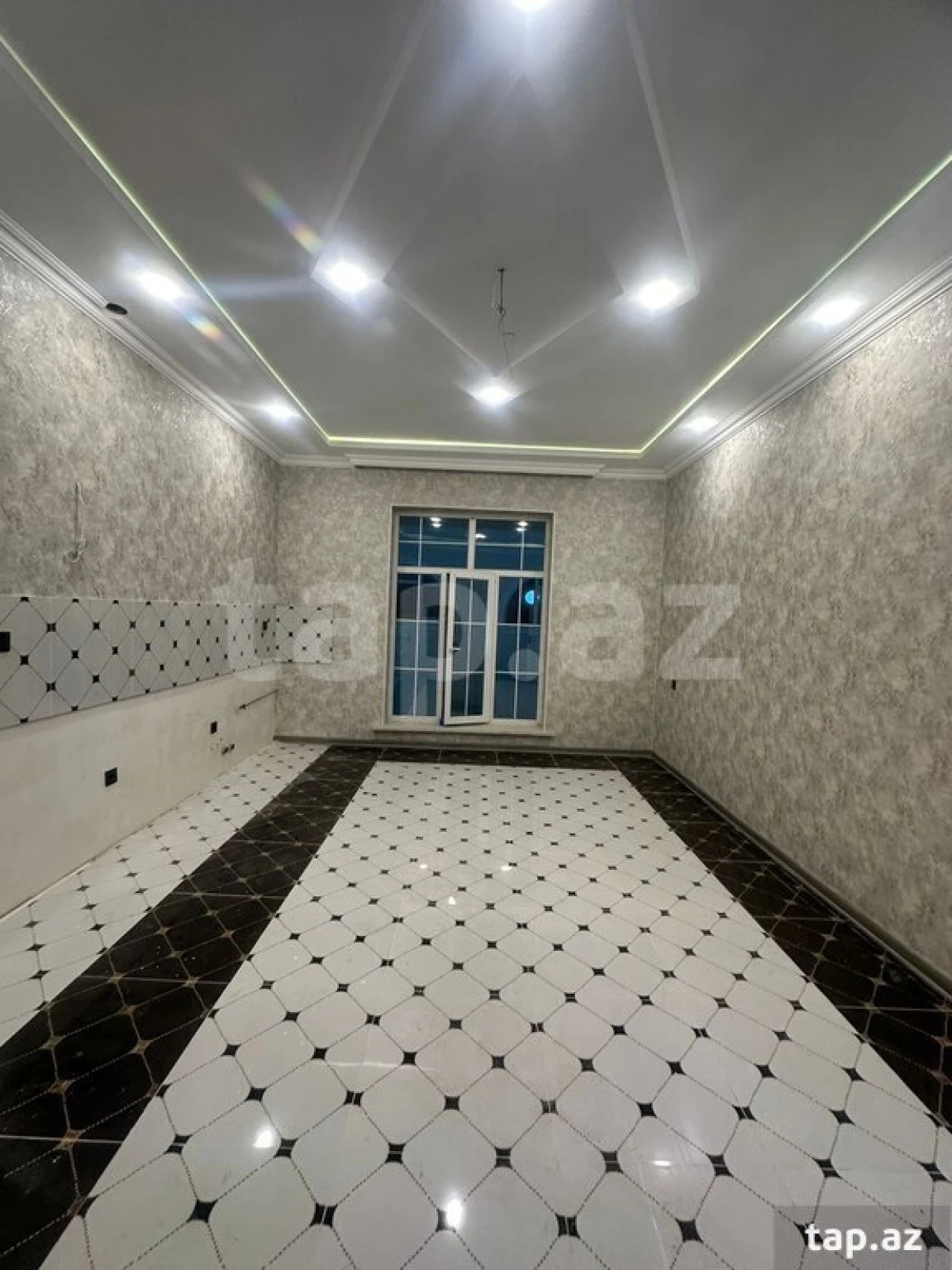 Satılır 4 otaqlı həyət evi