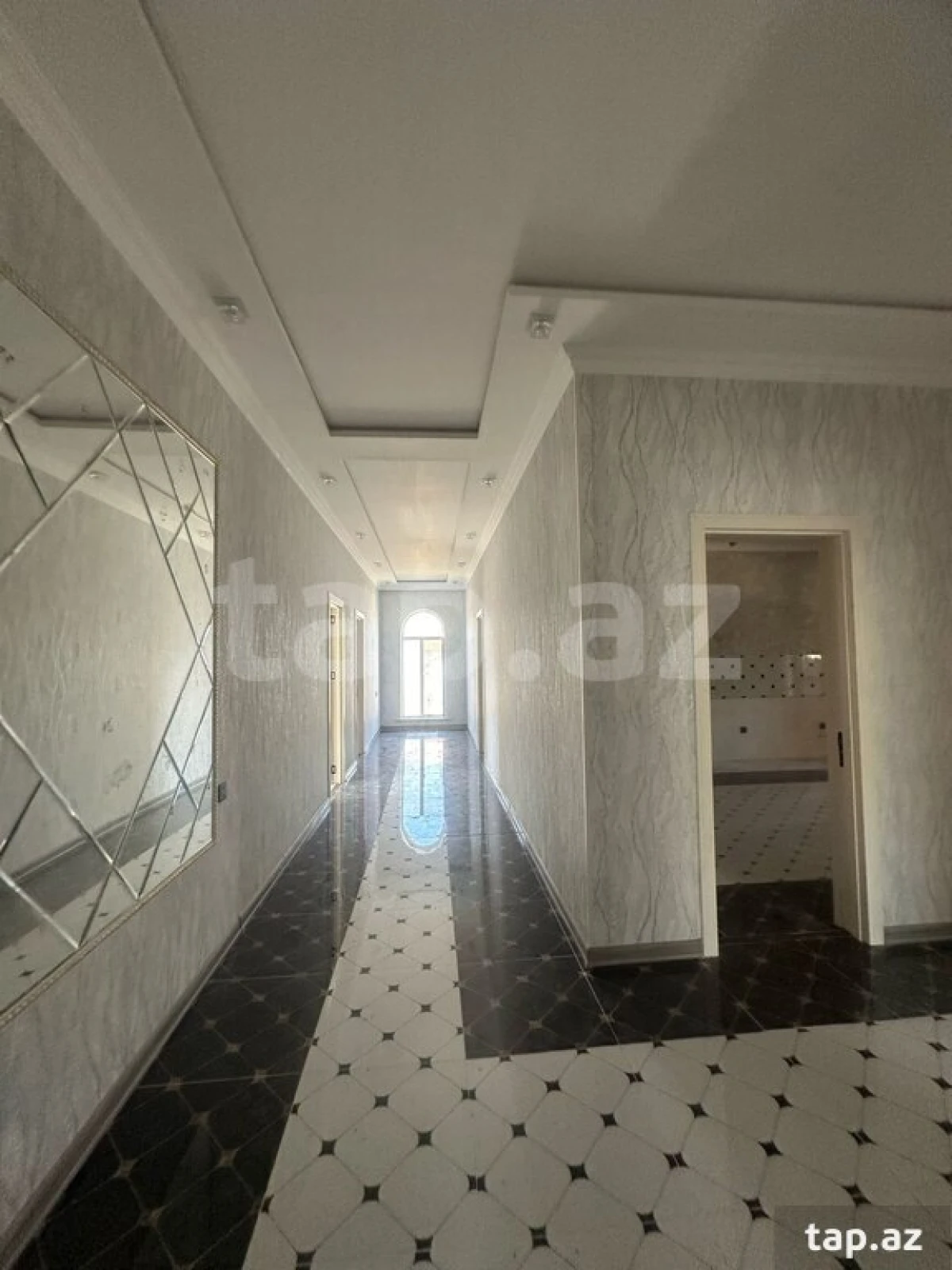 Satılır 4 otaqlı həyət evi