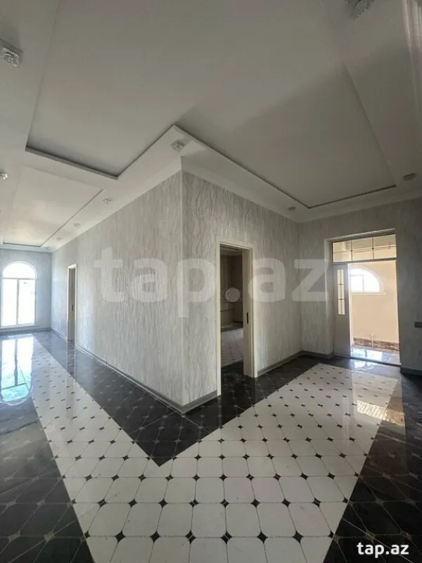 Satılır 4 otaqlı həyət evi