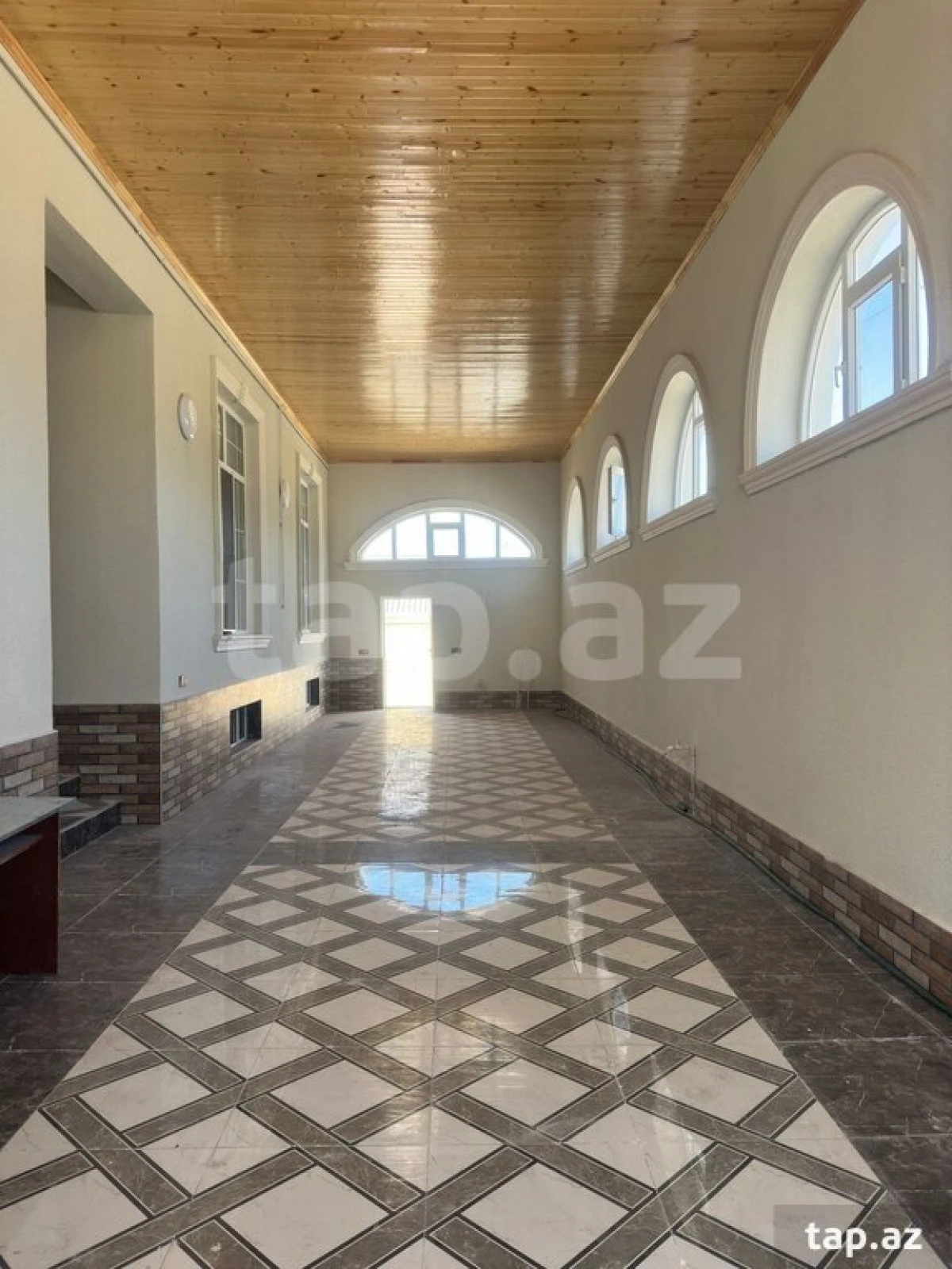 Satılır 4 otaqlı həyət evi