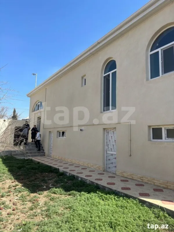 Satılır 4 otaqlı həyət evi