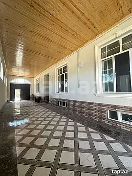 Satılır 4 otaqlı həyət evi