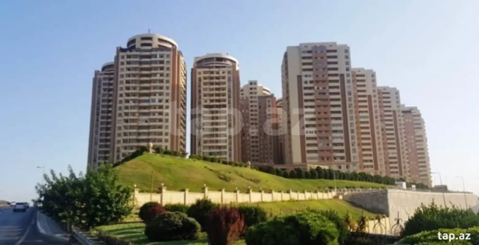 Satılır 3 otaqlı yeni tikili 137 m²