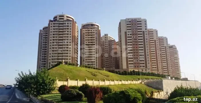 Satılır 3 otaqlı yeni tikili 137 m² — Bakı 3 otaq 137.00 m²