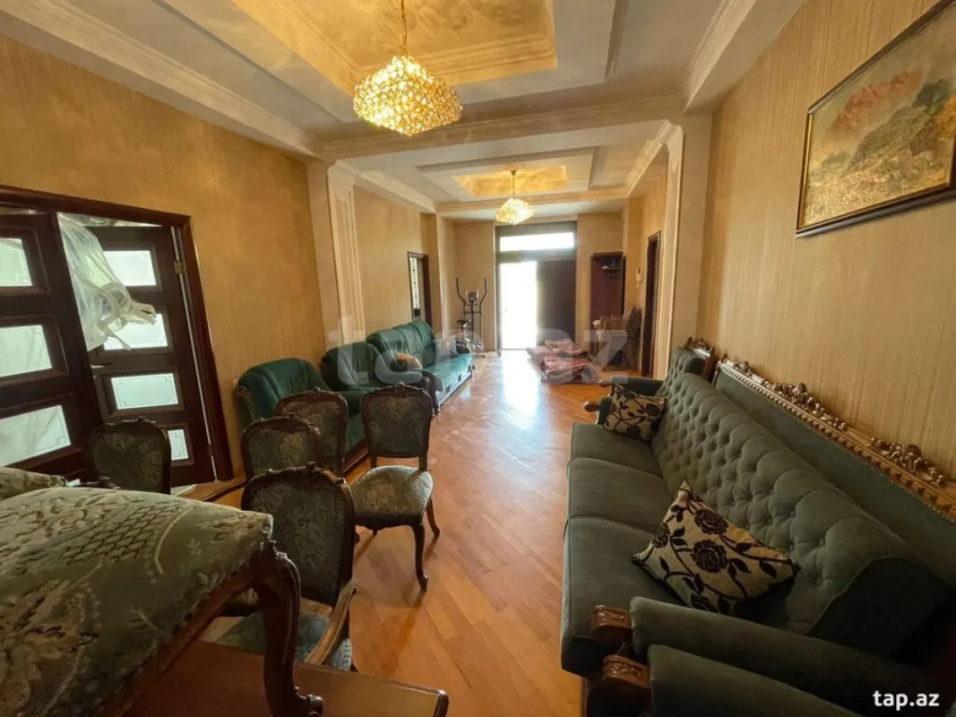 Satılır 7 otaqlı həyət evi