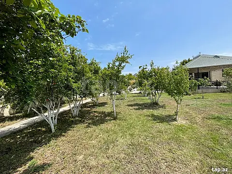 Satılır 7 otaqlı həyət evi