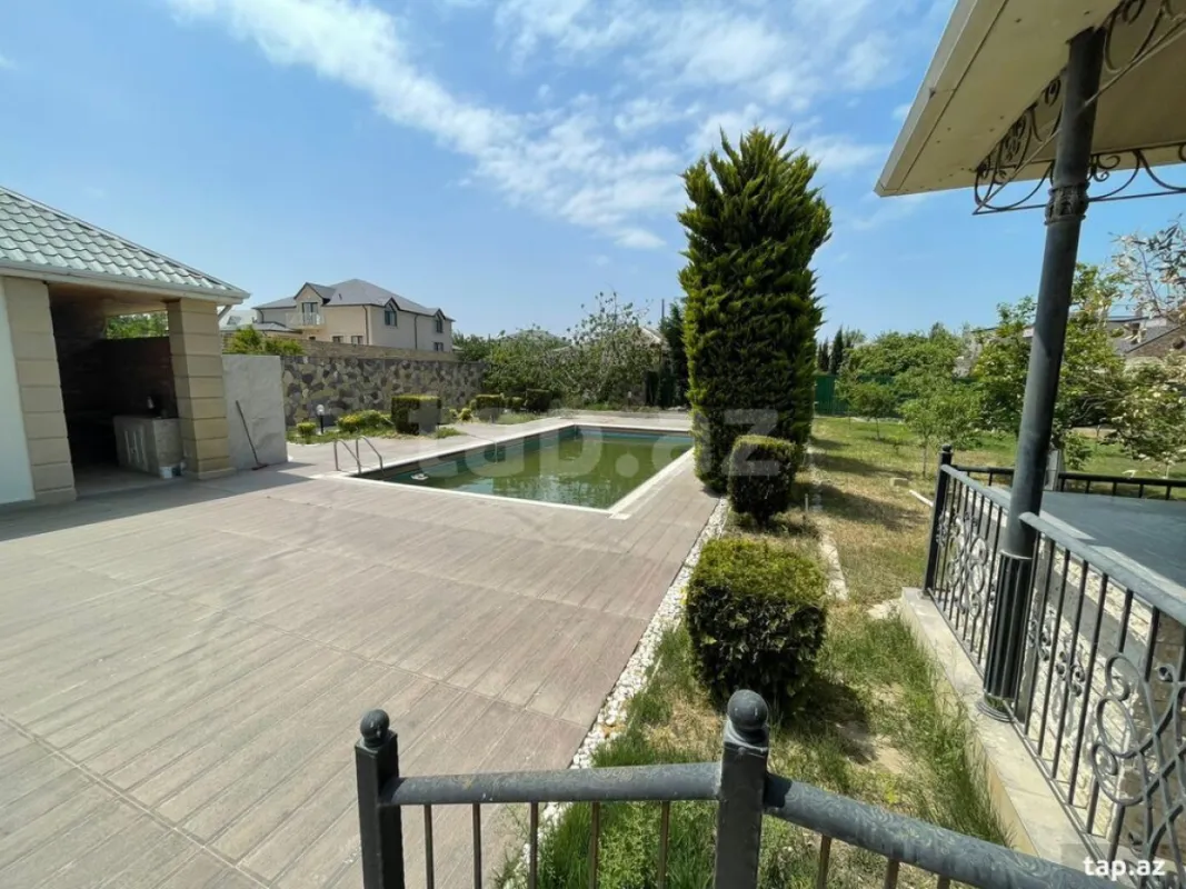 Satılır 7 otaqlı həyət evi