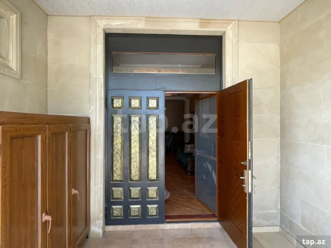 Satılır 7 otaqlı həyət evi